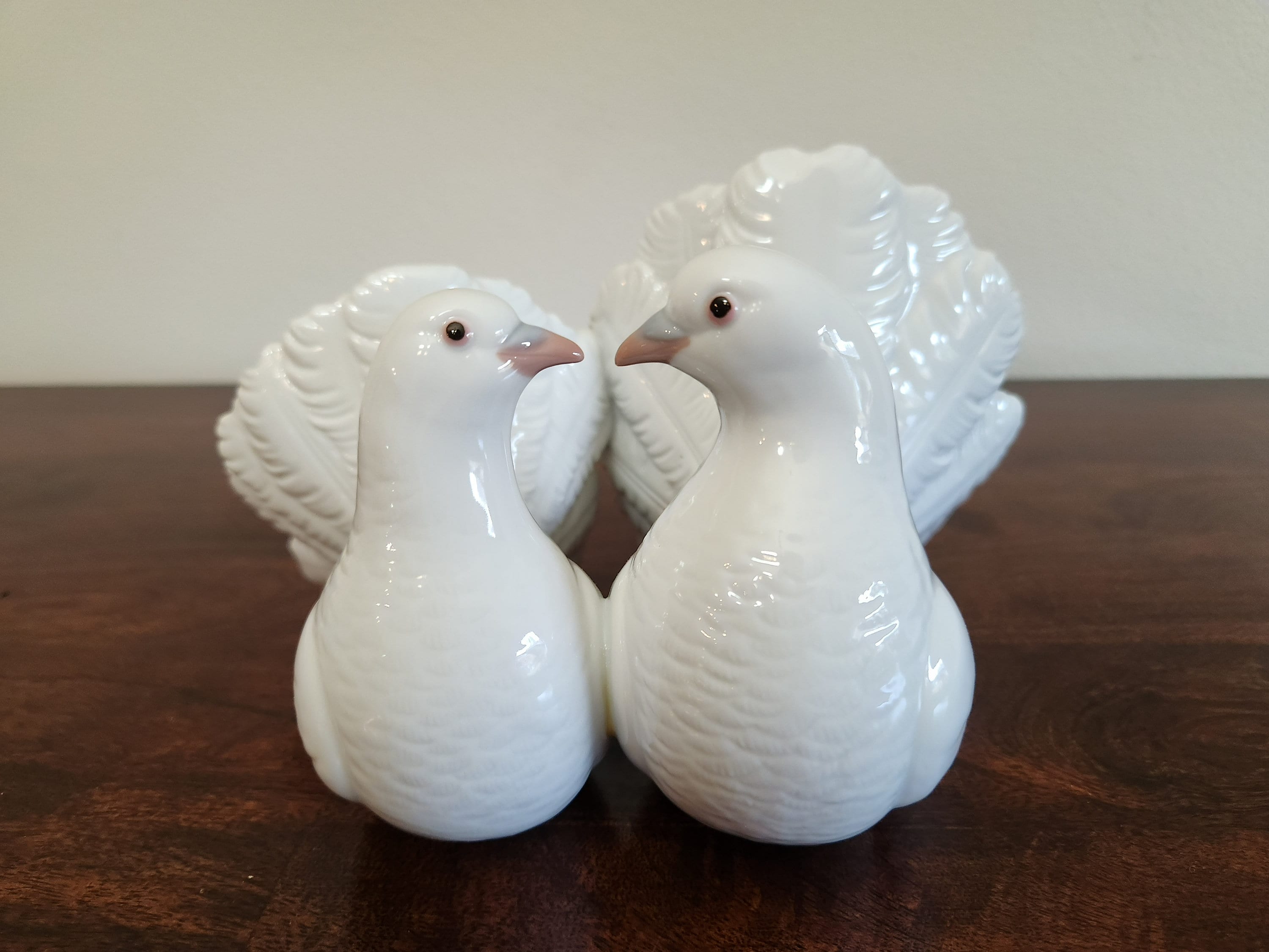 ヴィンテージ リヤドロ 磁器製 鳩の置物 #1169：コレクターズアイテム