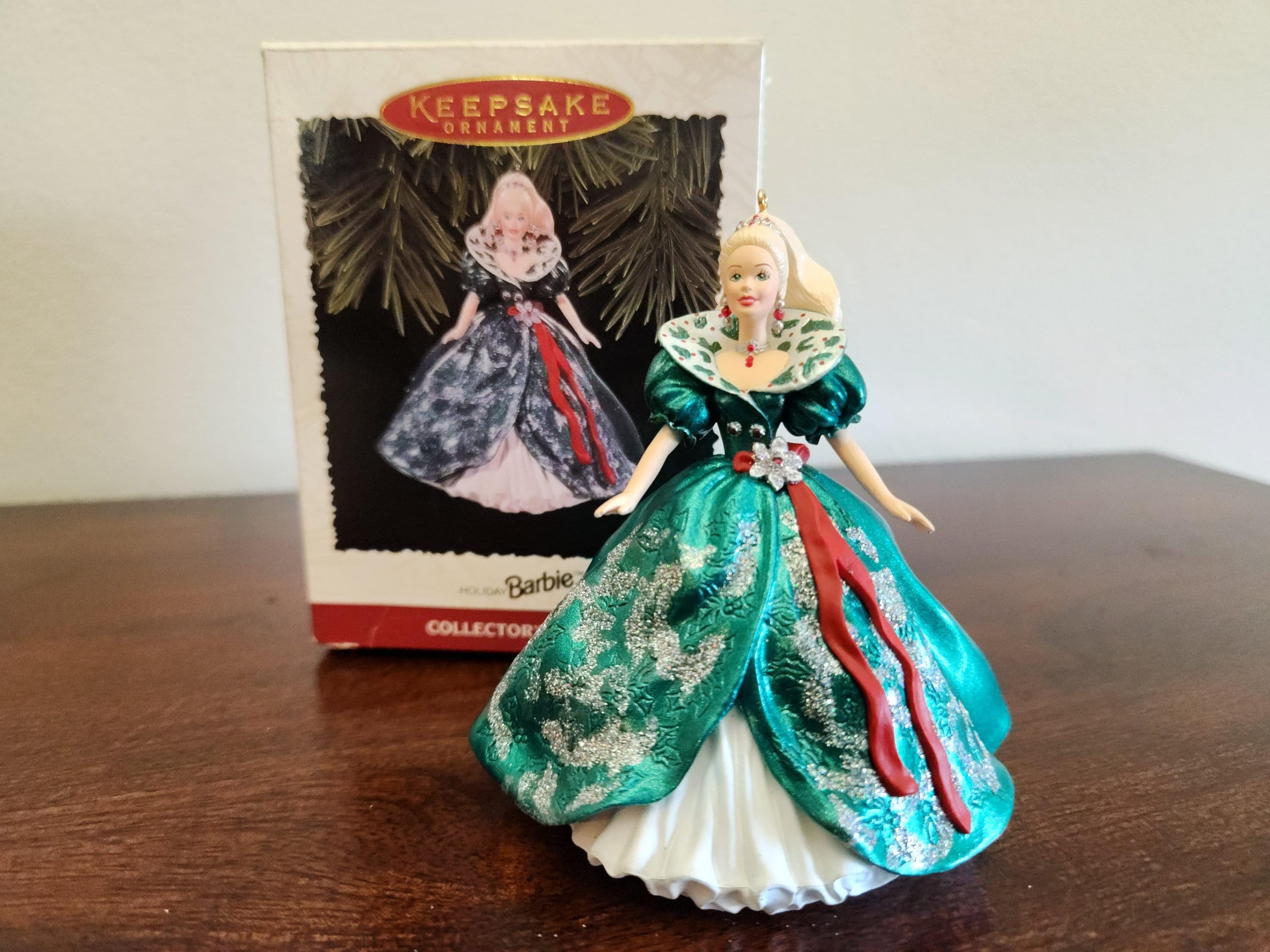 2012 holiday barbie hotsell