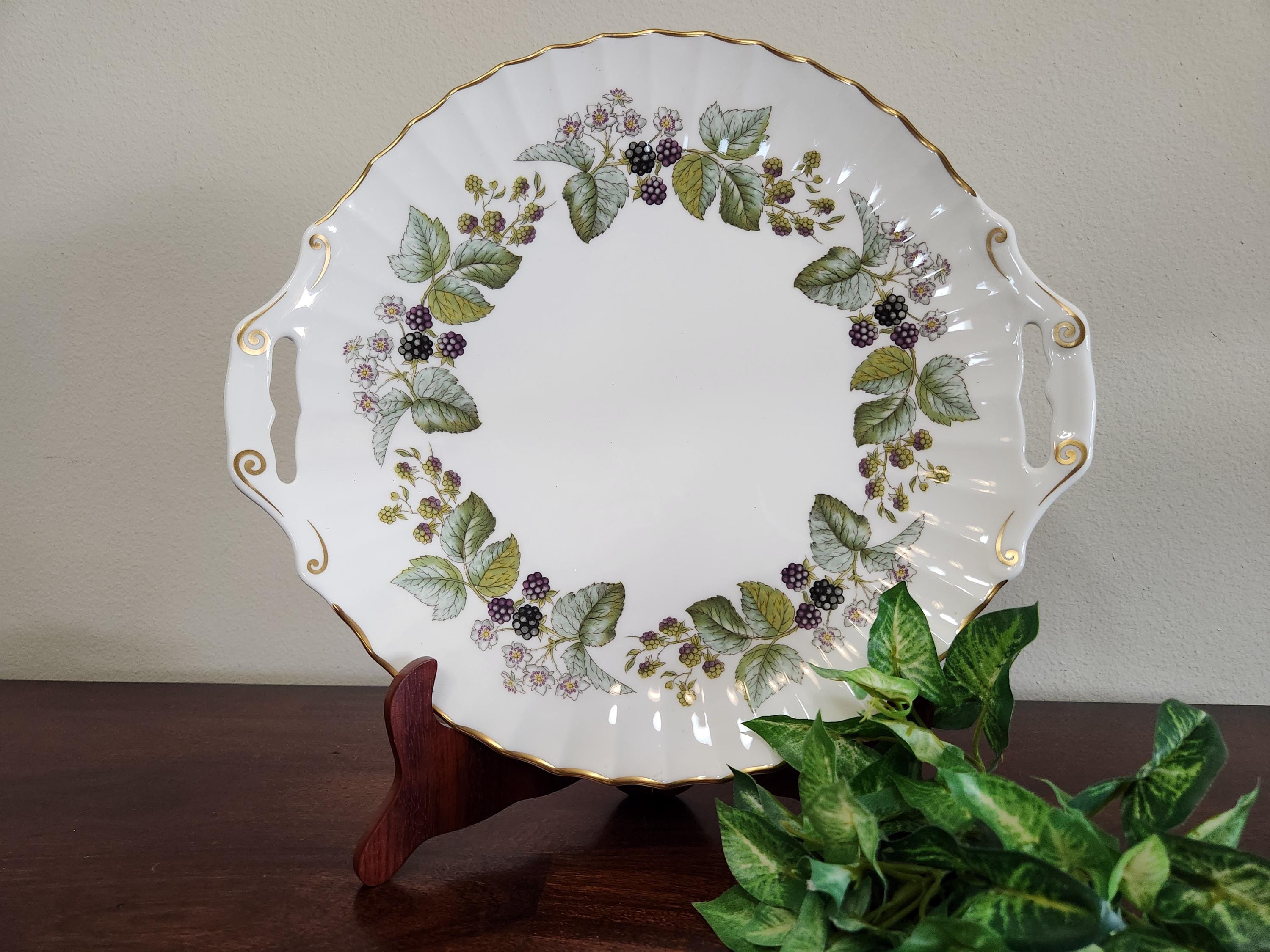 Worcester Lavinia - Etsy