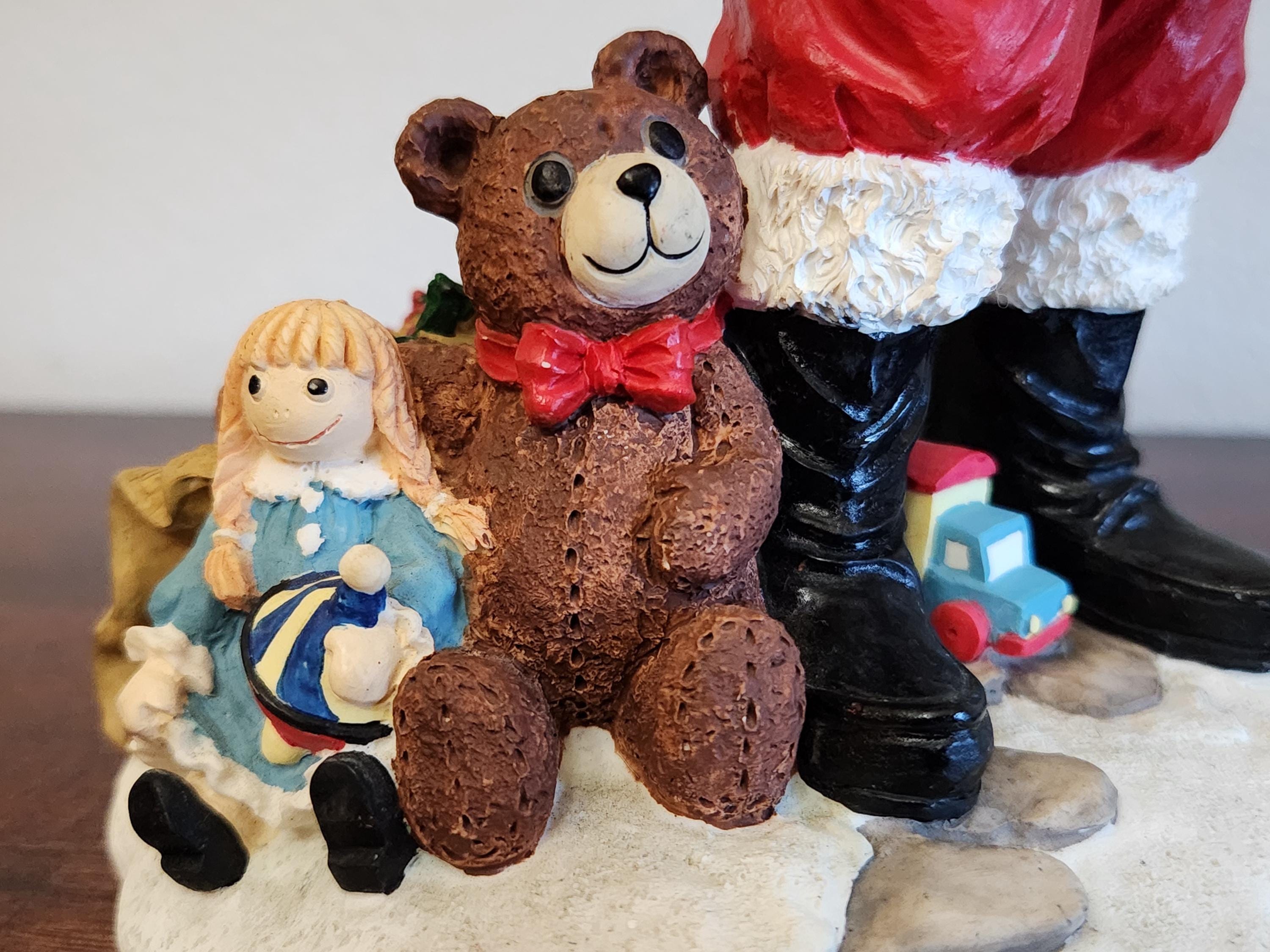ハミルトンコレクション　陶器製サンタクロース Vintage 1991 Hamilton Collection Santa Figurine: International