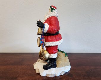 ハミルトンコレクション　陶器製サンタクロース Vintage 1991 Hamilton Collection Santa Figurine: International