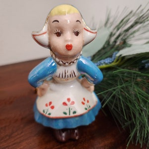 Vintage, 1960s, Holland Mold Dutch, Kissing Dutch Holland Girl, Porcelain, Figurine - Collectible (item # 456)