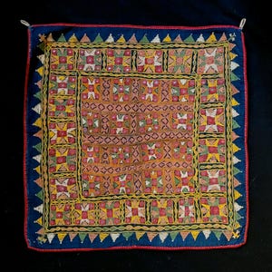 Vintage broderad 'Chakla' Kutch Gujarat Indien