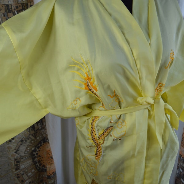 unique vintage kimono kaftan robe with embroidery long maxi onesize oversize japanese style dragon