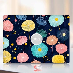 Puede incluir: Una piel para portátil con fondo azul oscuro y un patrón floral colorido. El diseño presenta varios tonos de rosa, amarillo, azul y verde de dientes de león. El logotipo de Dell es visible en el centro de la piel.