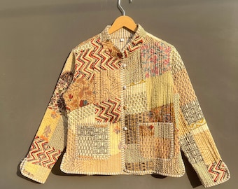 Jaqueta acolchoada de inspiração vintage em algodão com estampa floral estilo boho para outono e inverno. Jaqueta e casaco exclusivos para presente, estilo streetwear boho. Jaqueta acolchoada feminina.
