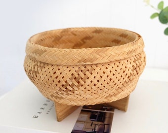 蓋付き手編み竹バスケット - 8インチ 伝統的なタイの工芸品、環境に