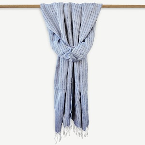 Bufanda de planta índigo / Tejido a mano en algodón teñido natural / Chal asiático tailandés azul y blanco hecho a mano / Idea única de regalo de bufandas ecológicas para otoño e invierno