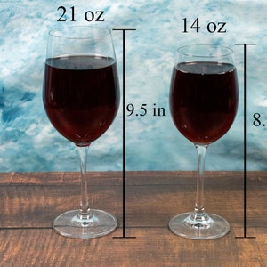Capacity and size of the stemmed wine glasses