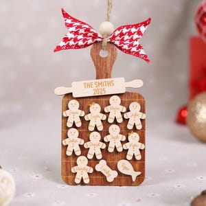 Custom Family Gingerbreads With Pets Ornament, 1-15 Names Wooden Gingerbreads Ornament, Our Grandkids 2025 Family of 3 4 5 6 7,