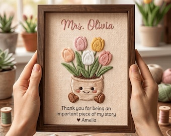 Personalized Cute Tulip Teacher Hand Embroidered Frame, Custom Classroom Thank You Gift, Teacher Name Wall Art