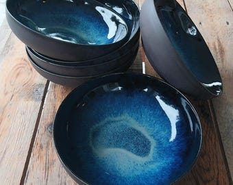 Bol en grès fait main : bol de service en céramique émaillée bleu vif