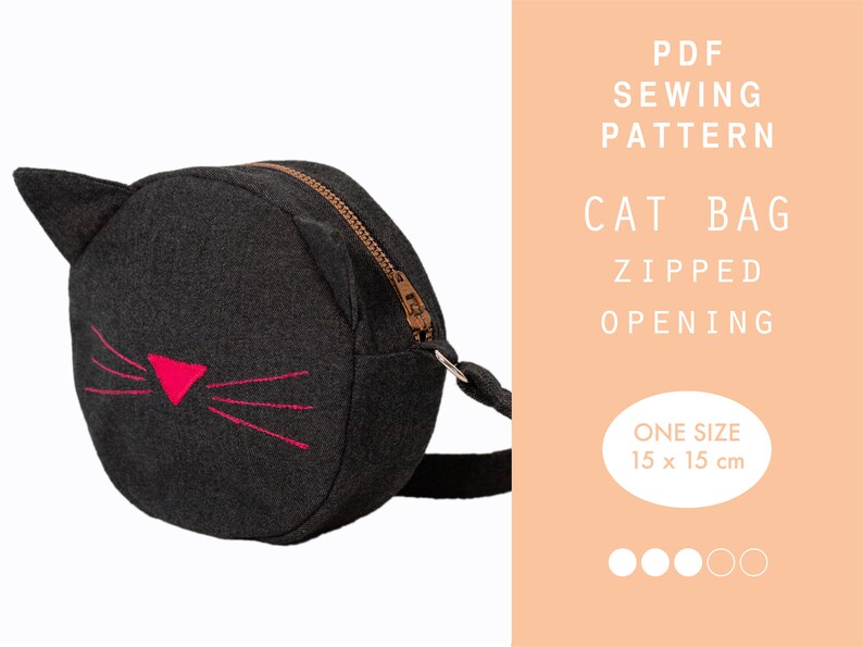 Puede incluir: Un patr&oacute;n de costura PDF para una bolsa negra con forma de gato con una abertura con cremallera. La bolsa mide 15 cm por 15 cm. El patr&oacute;n incluye instrucciones para hacer la bolsa.