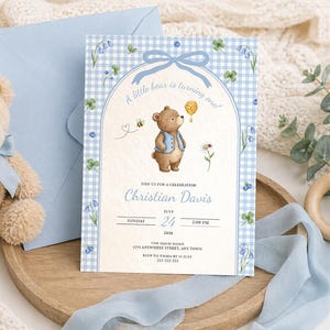 Sjabloon teddybeer babyshower of eerste verjaardagsuitnodiging, blauwe gingangbeer uitnodigen, jongensfeestje, afdrukbaar