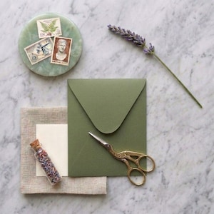 Sobres texturizados / 13 x 18 cm (5 x 7 pulgadas) / Apertura vertical u horizontal / Papelería colorida para tarjetas e invitaciones