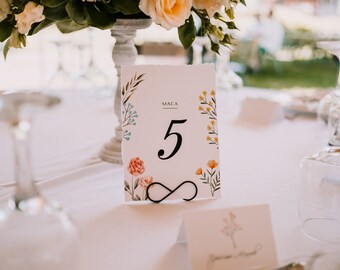 Números de mesa para bodas con flores silvestres: Corona floral bohemia (digital o impresa)