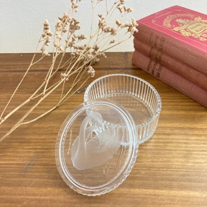 Jolie bonbonnière en verre