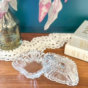 Small square cut crystal candy box with rounded corners