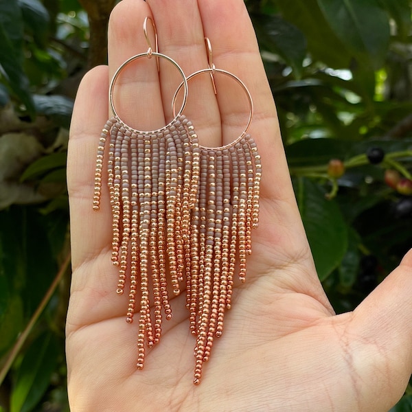 Elegant lilac Ombré fringe earrings made of seed beads/ Miyuki Rocailles on rose gold filled ear hooks