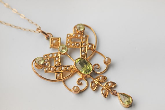 Antique art nouveau peridot & seed pearl lavalier… - image 7