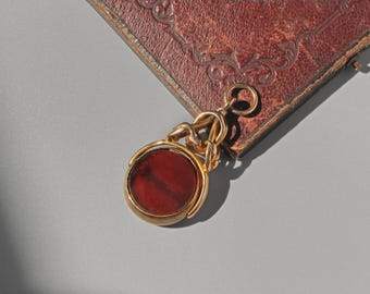 Antique victorian bloodstone and carnelian spinning fob, in 9 carat gold