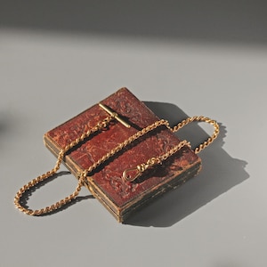 Antique victorian rope link twist chain with tbar, in 9 carat gold
