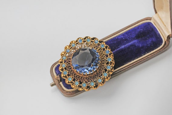 Vintage aquamarine blue glass filigree brooch, wi… - image 1