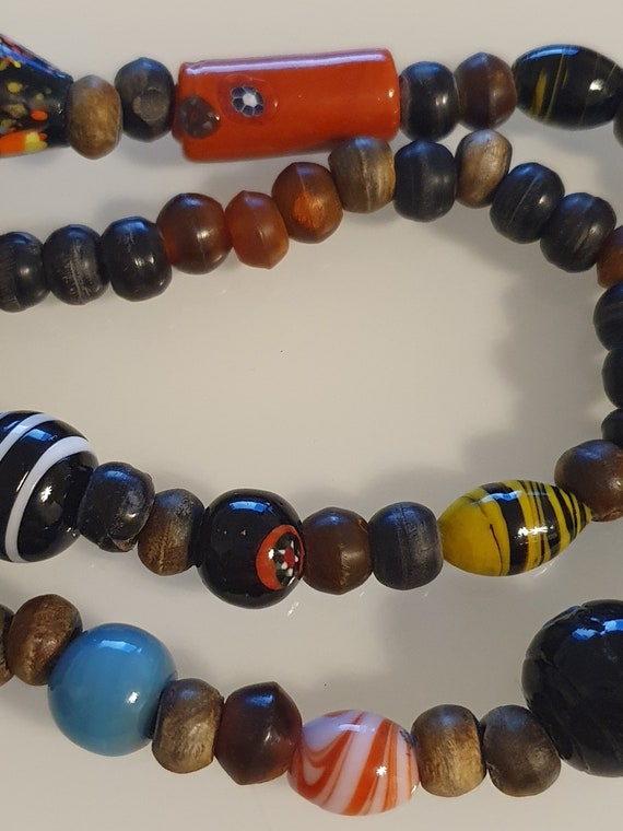 Vintage Necklace wooden beads, horn beads and han… - image 4