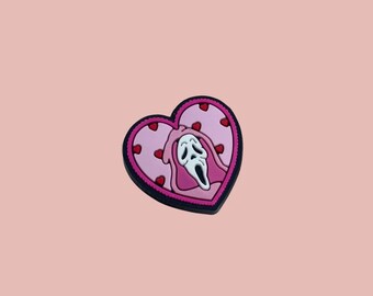 Baby pink scream croc charm ghostface jibbit horror heart croc jibbitz charm ( x 1 )