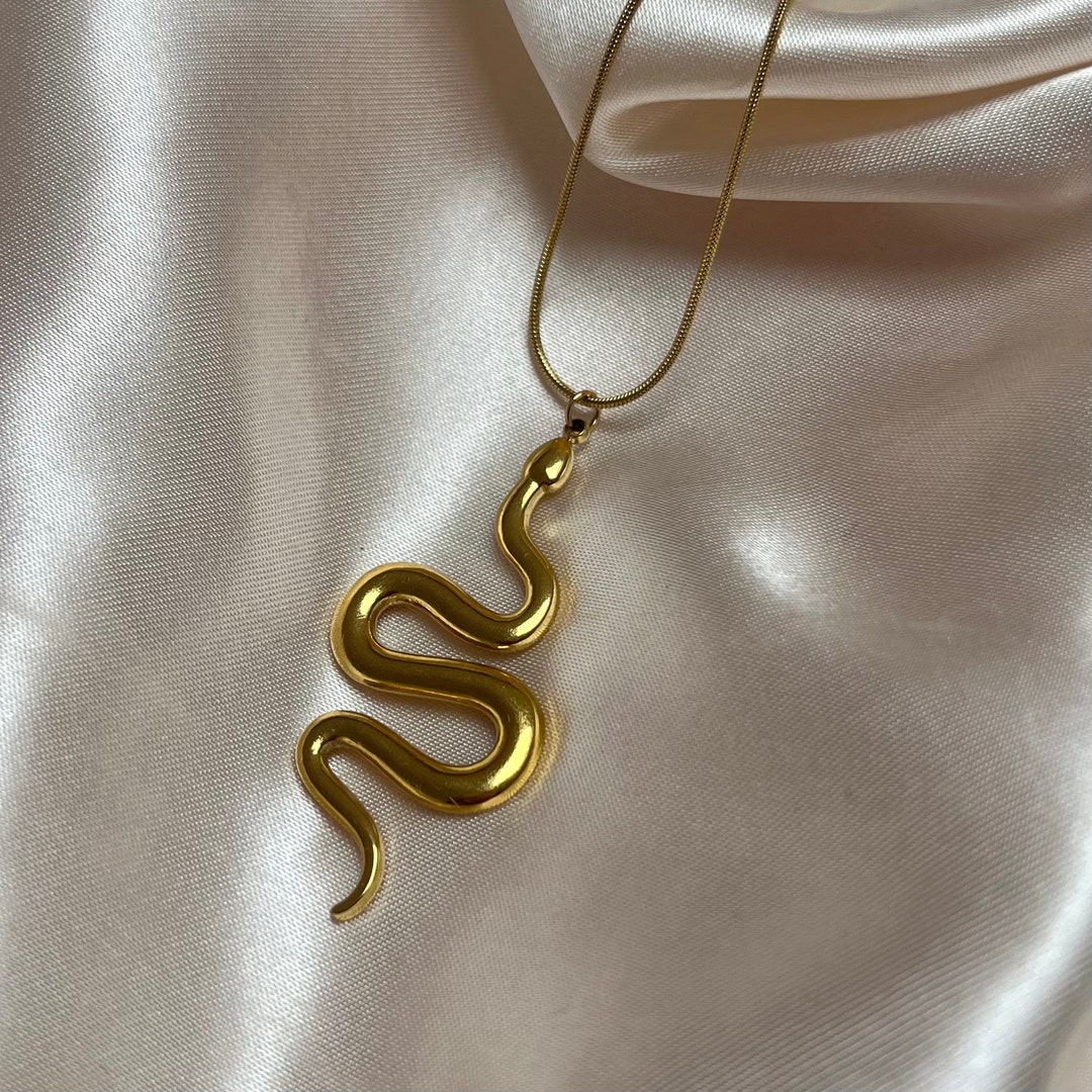 Atelium 18k Gold Round Snake Necklace main image 1