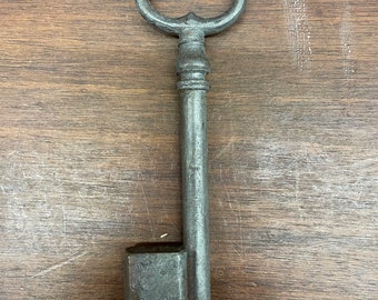 19th century iron key | key | Vintage France antiquesantique, Home Decor, Vintage, Retro Home Deco, Retro, Monuments, SALE