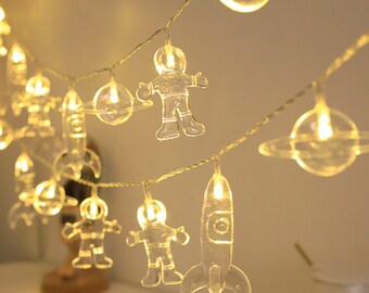 Warm White Astronaut Space Fairy String Lights, 10pcs LED 1.5M String Lights, Flashable Battery Powered Wall Light, Home Decor, Gift for Kid