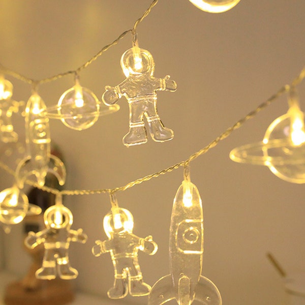 Warm White Astronaut Space Fairy String Lights, 10pcs LED 1.5M String Lights, Flashable Battery Powered Wall Light, Home Decor, Gift for Kid