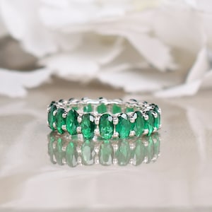 Emerald Eternity ring, Engagement Wedding Ring, Promise Band, Oval Cut Green Gemstone Band, Stacking Ring, Anniversary Gifts For her, 14K