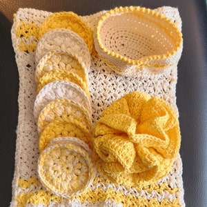 Eco-friendly Spa Set - Facial scrubs, poof, and wash cloth