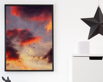 Bunter Sonnenuntergang Wolken und Vogelschwarm zum Ausdrucken - Abstrakter Himmel Kunstdruck - Malerische Wolken Kunst Dekor - Minimalistische Natur zum Downloaden