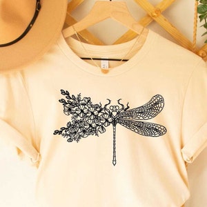 Dragonfly Shirt Animal Graphic Shirt Dragonfly Lover Gift Spiritual Nature Lover Shirt Summer Dragonfly Women Shirt