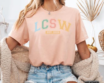 Camiseta personalizada LCSW Camiseta de trabajador social clínico con licencia Camiseta LCSW personalizada Nueva camiseta de trabajador social Est. 2026