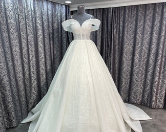 Pearl Wedding Dress,Lace Bridal Gown,Pearl Embroidered Wedding Dress,Custom Made Wedding Dress,Made to Measure Bridal Dress,2023 New Season