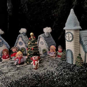Crochet pattern winter village - town church house doll snowman tree gift winter snow town amigurumi - german - PDF