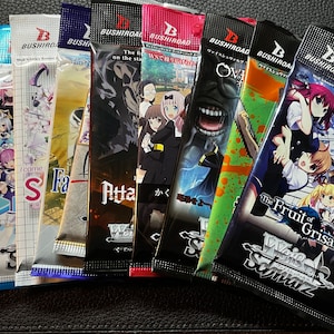 Juego de cartas coleccionables Weiss Schwarz: varios paquetes de refuerzo de colección en inglés y japonés