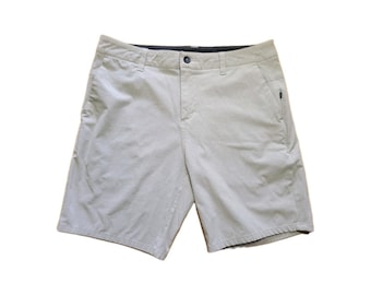 Vuori Aim Shorts Golf Hiking Lifestyle Khaki, Style V368, Men Size: 32