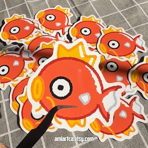 Adesivo de vinil kawaii de Pokémon | Jigglypuff, Mimikyu, Rowlet, Mew, Snorlax | Adesivo à prova d'água para laptop, caderno, Kindle, bullet journal, garrafa de água Magikarp