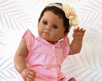 Reborn Baby Doll, 1,3 kg, corps en tissu de silicone doux, cheveux enracinés, petite poupée africaine réaliste de 61 cm, cadeau d'anniversaire, cadeau pour fille