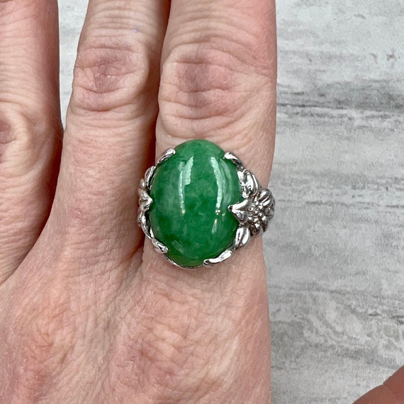 Vintage Green Jade Ring in 14k White Gold - image 2