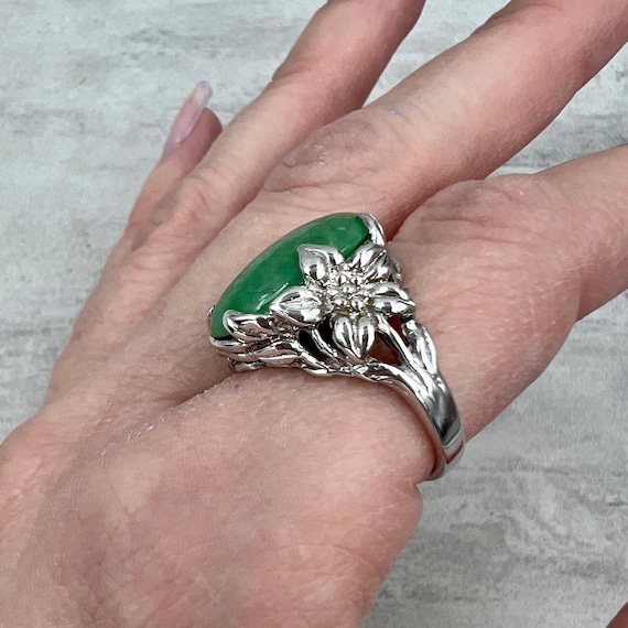 Vintage Green Jade Ring in 14k White Gold - image 1