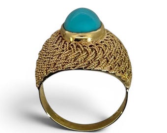 18K Yellow Gold Turquoise Cabochon Ring, Bezel Set Oval, Textured Statement Ring, Size 6.5, Vintage Style Gold Ring