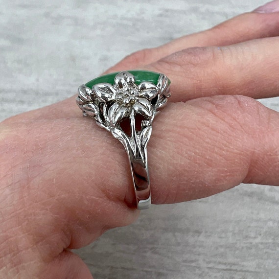 Vintage Green Jade Ring in 14k White Gold - image 4