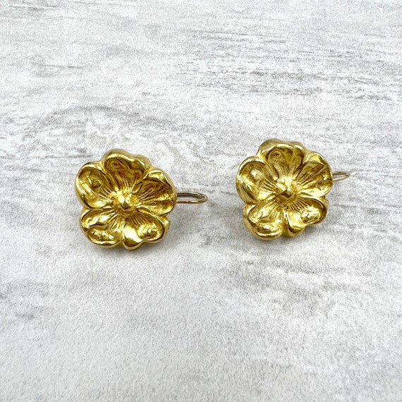 Vintage Floral Earrings 18k Yellow Gold - image 4
