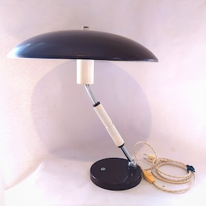 1930&#39;s Bauhaus Desk Lamp.Rare Bauhaus Desk Lamp.